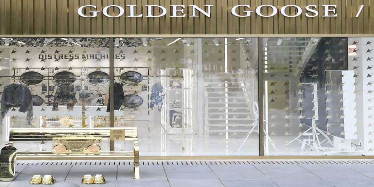 Golden Goose Outlet blocks spelling out