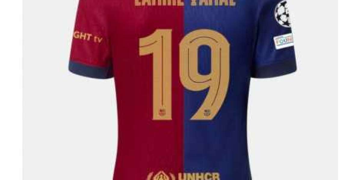 FC Barcelona Lamine Yamal werd op 13 juli 2007 in Spanje geboren